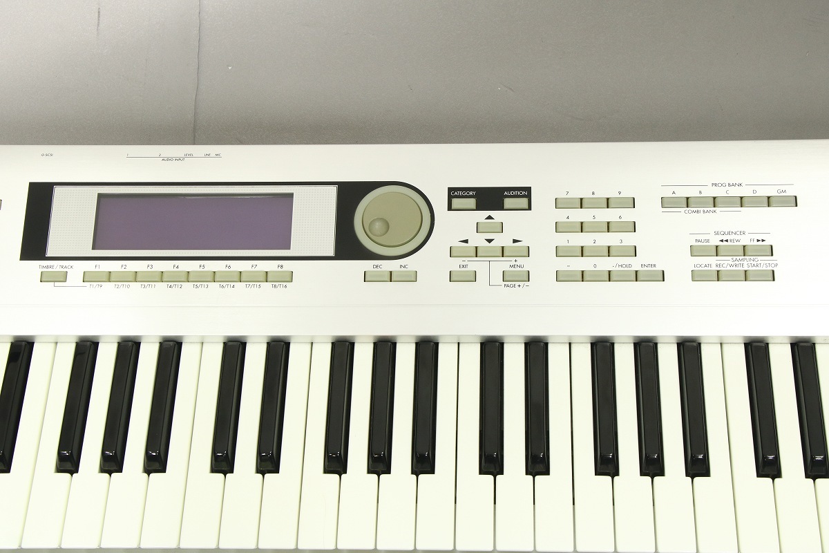 KORG TRITON Le 76Keys JUNK 【御茶ノ水本店】（中古）【楽器検索デジマート】