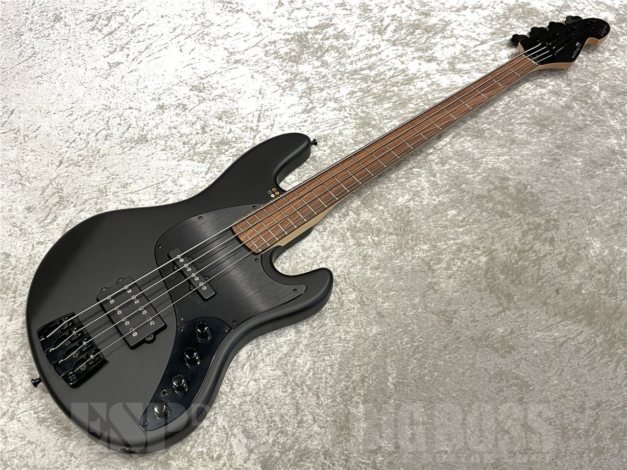 エレキベース Sandberg California V4S（ドイツ製） エレキベース Sandberg California V4S（ドイツ製） - メルカリ