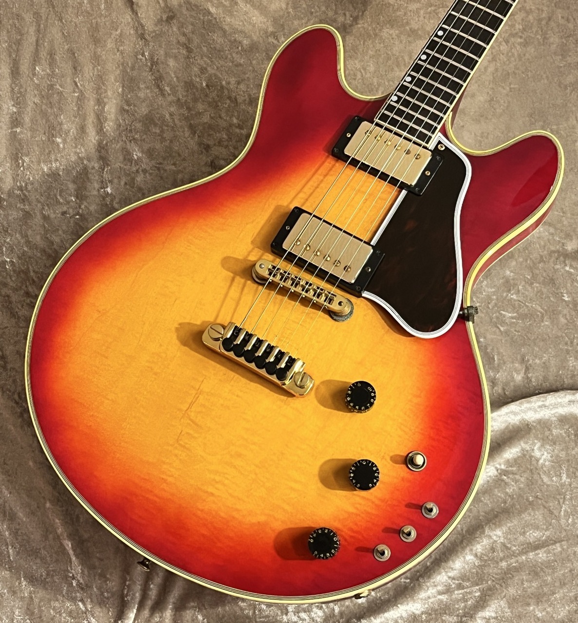 Gibson es-335 80年代　カラマズー　ビンテージ Gibson es-335 80年代 カラマズー ビンテージ Gibson es-335 80