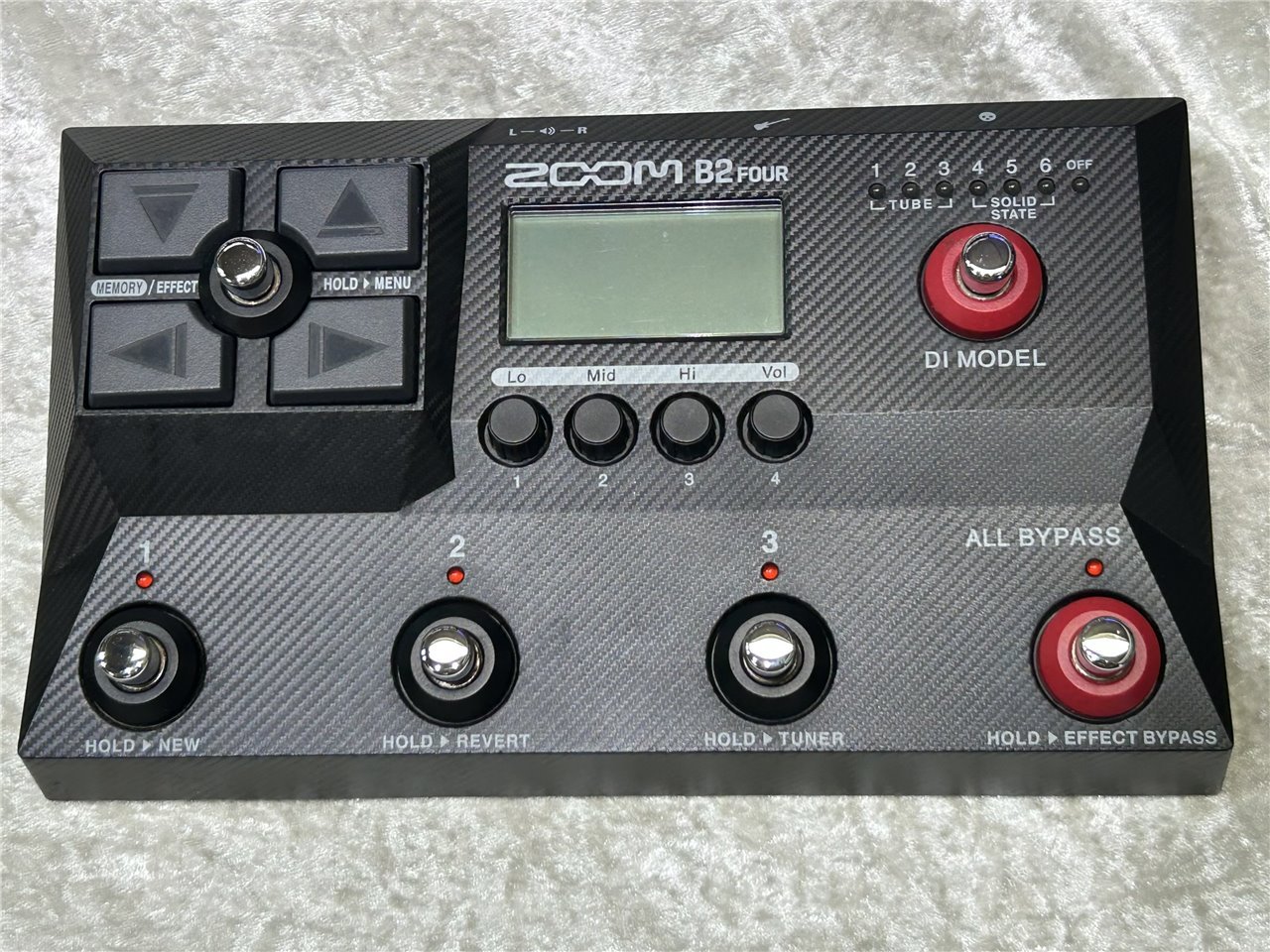 ZOOM B2 FOURマルチエフェクター中古美品 ZOOM B2 FOUR（中古）【楽器検索デジマート】