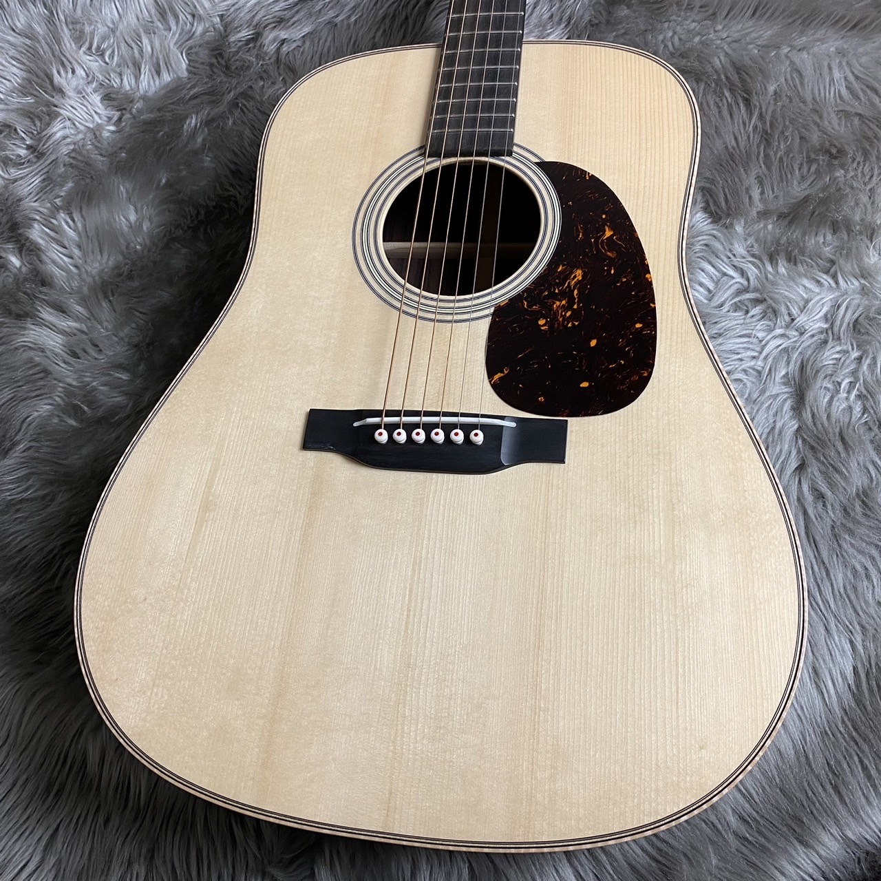 他の人はこちらも検索 Martin spruce【限定モデル】【現物画像 Adirondack D-28 Custom ギター