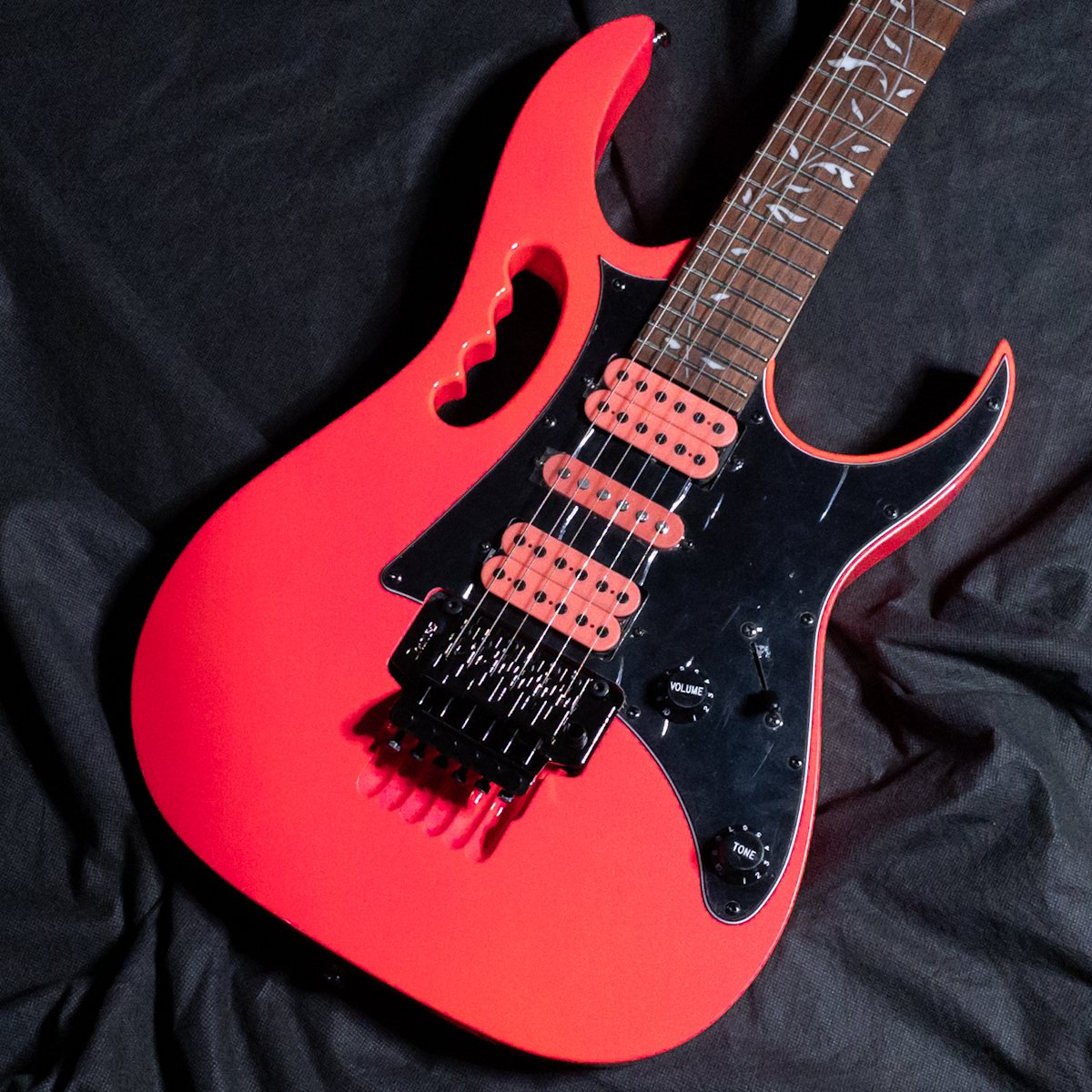 Ibanez JEMJRSP PK (Pink) Steve Vai Signature Model（新品特価
