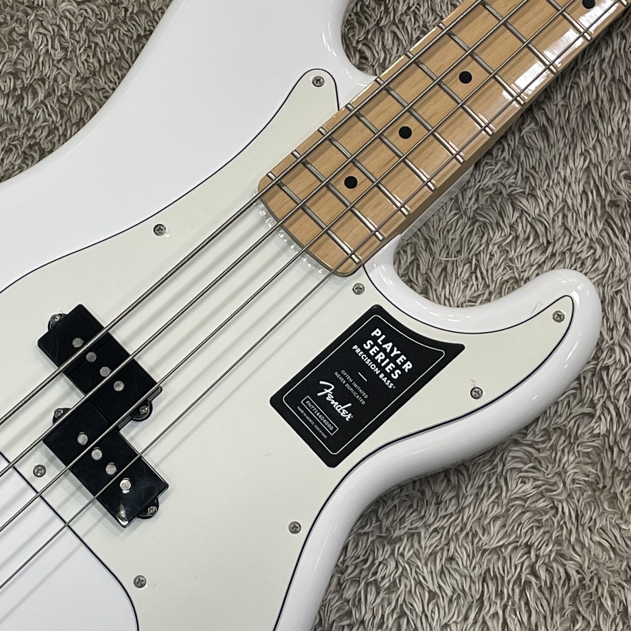 Fender Player Precision Bass Polar White / Maple 【展示入替特価