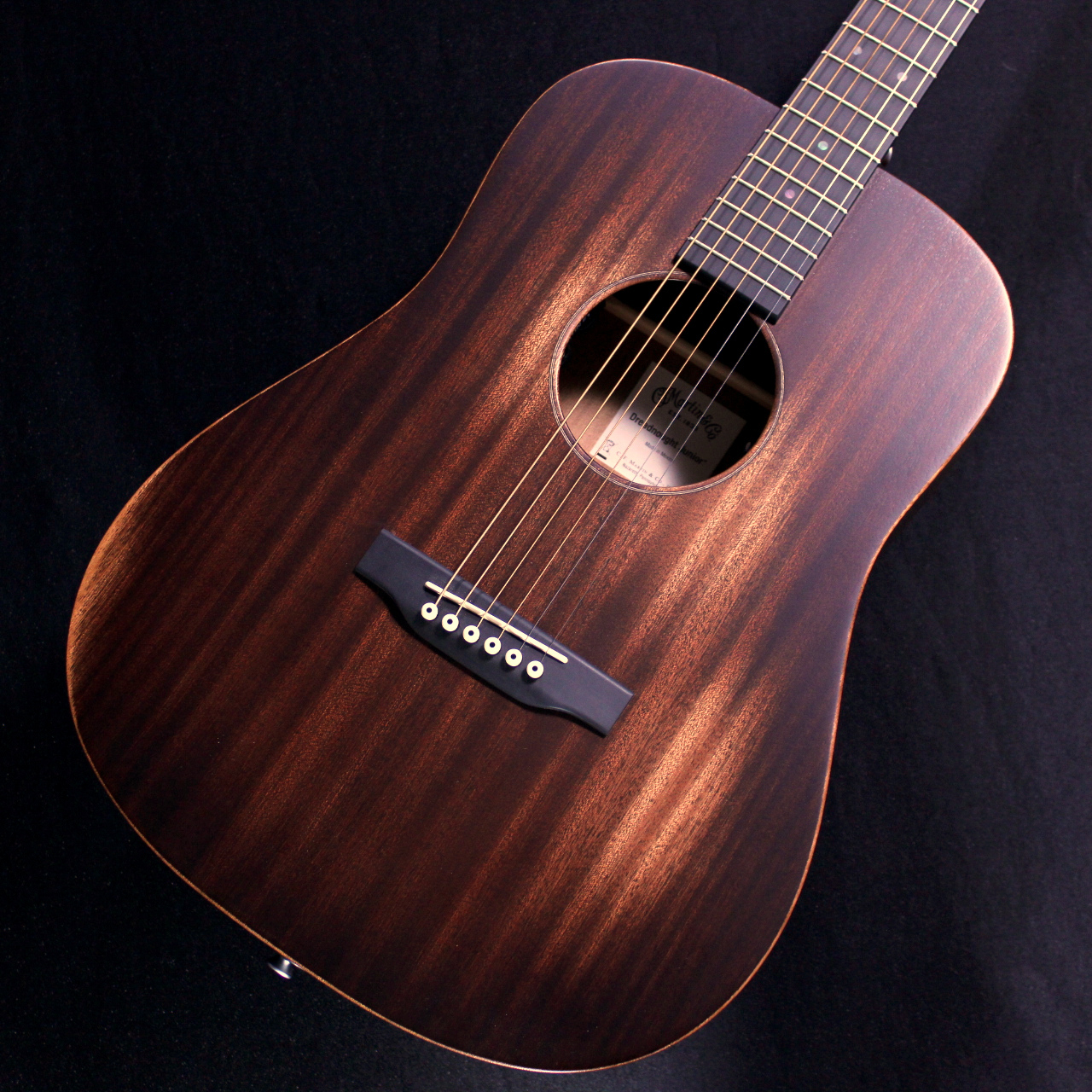 マーティンDＪR2A。オール単板（サペリ）トラベルサイズギター Martin 【2025年新仕様】【オールサペリ単板】D JR E StreetMaster