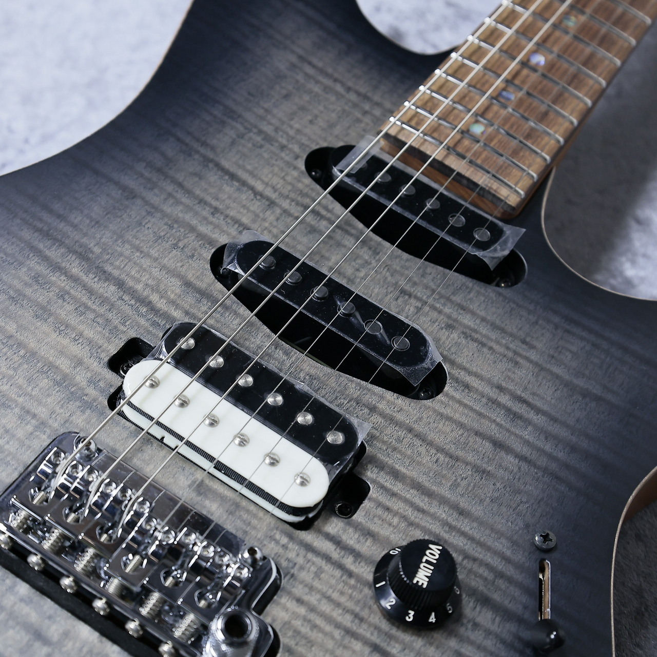 Ibanez TQM2 【CUF (Charcoal Black Burst Flat)】【現物写真
