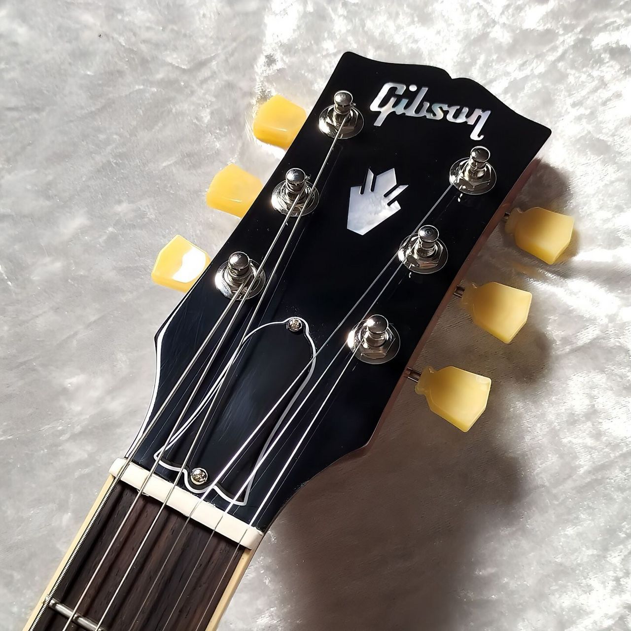 Gibson ES-335 Figured Sixties Cherry セミアコギター エレキギター