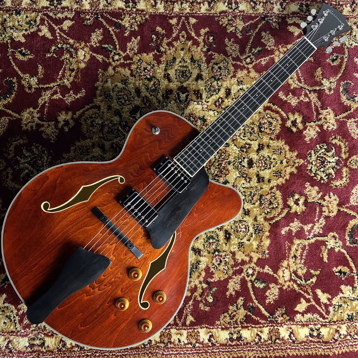 Eastman (ｲｰｽﾄﾏﾝ) AR403CE/D Classic Antique Red (Ply-wood series 