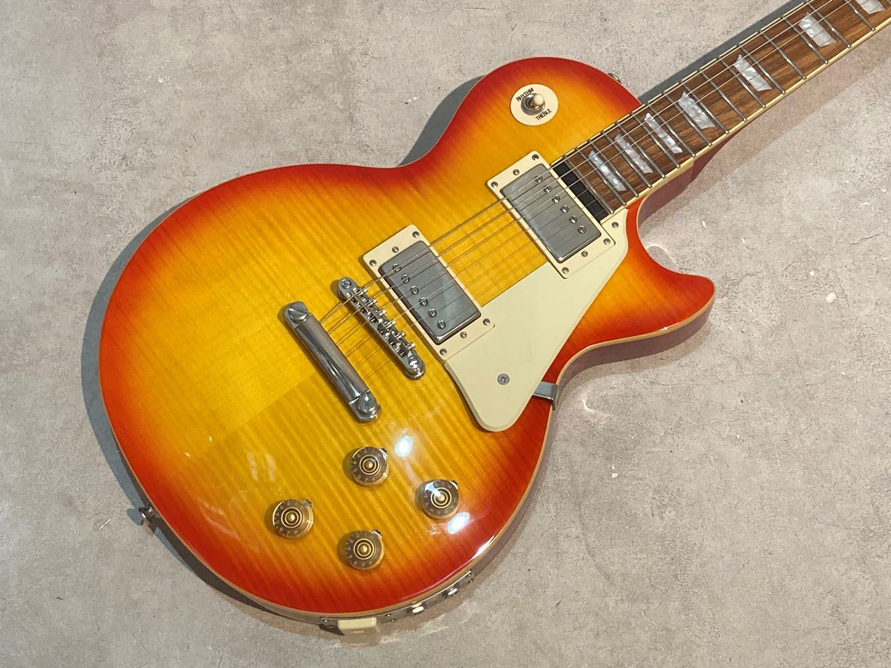 EPIPHONE Les Paul ULTRAホビー・楽器・アート - ギター