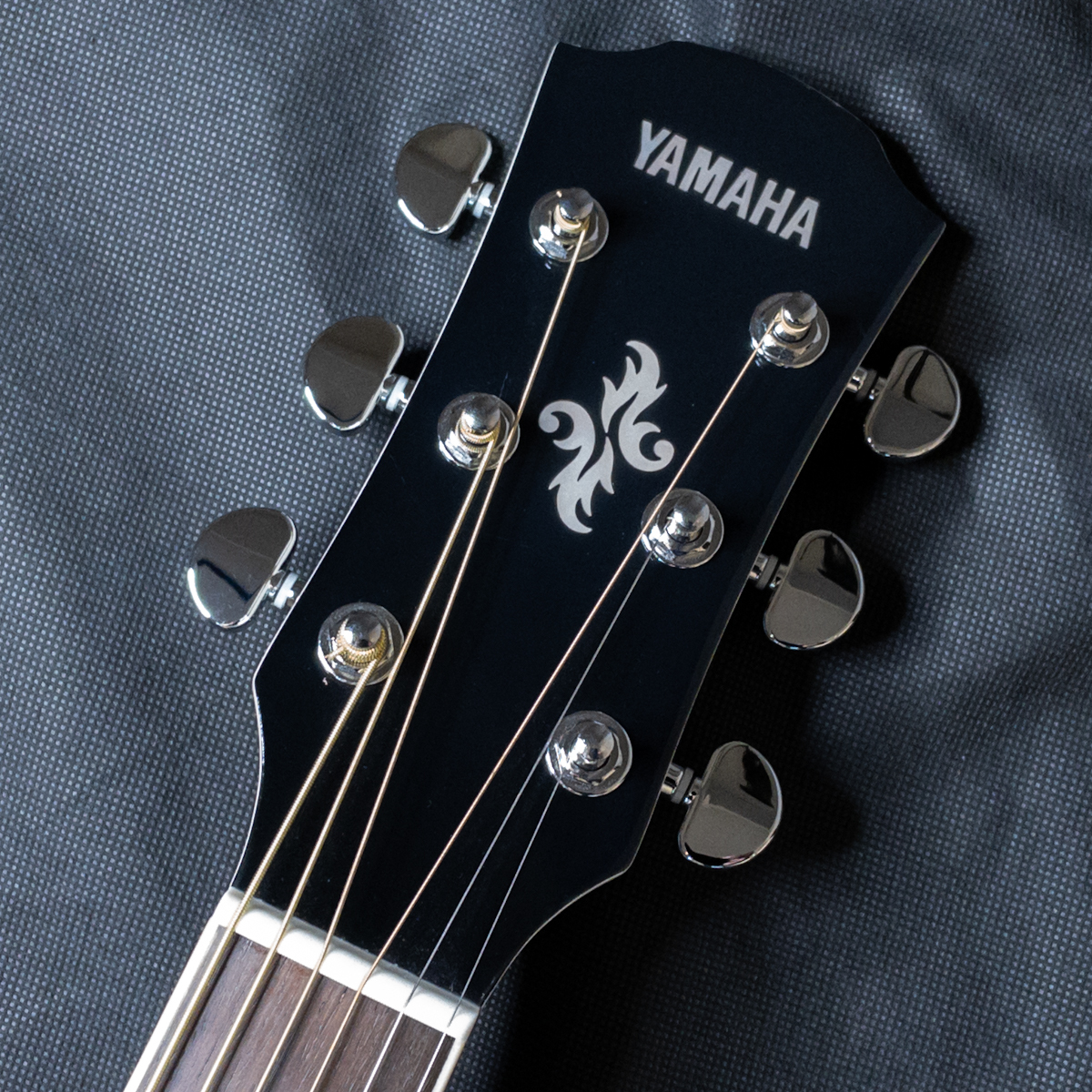 YAMAHA APX600 VW (ビンテージホワイト) （新品）【楽器検索