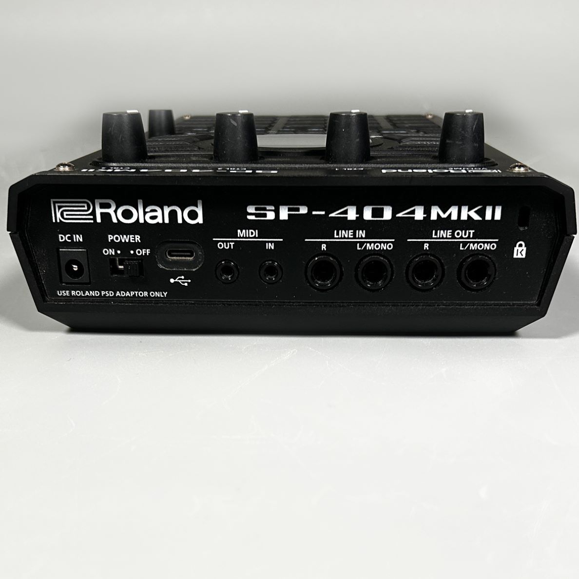 Roland SP-404 MKII サンプラーSP404MK2（B級特価/送料無料）【楽器