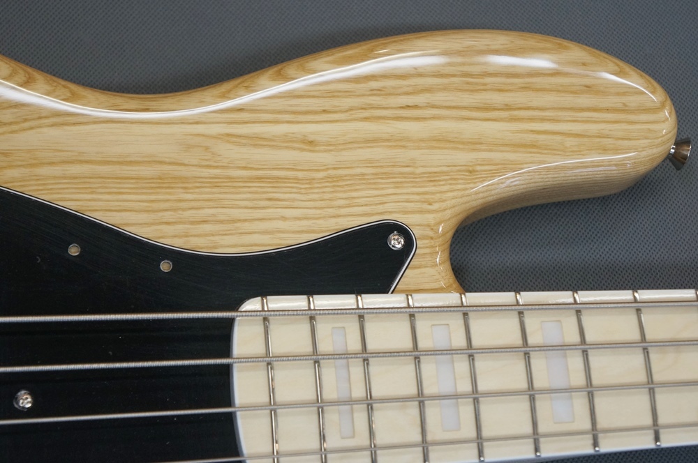 Fender Made in Japan Traditional 70s Jazz Bass - Natural -（新品