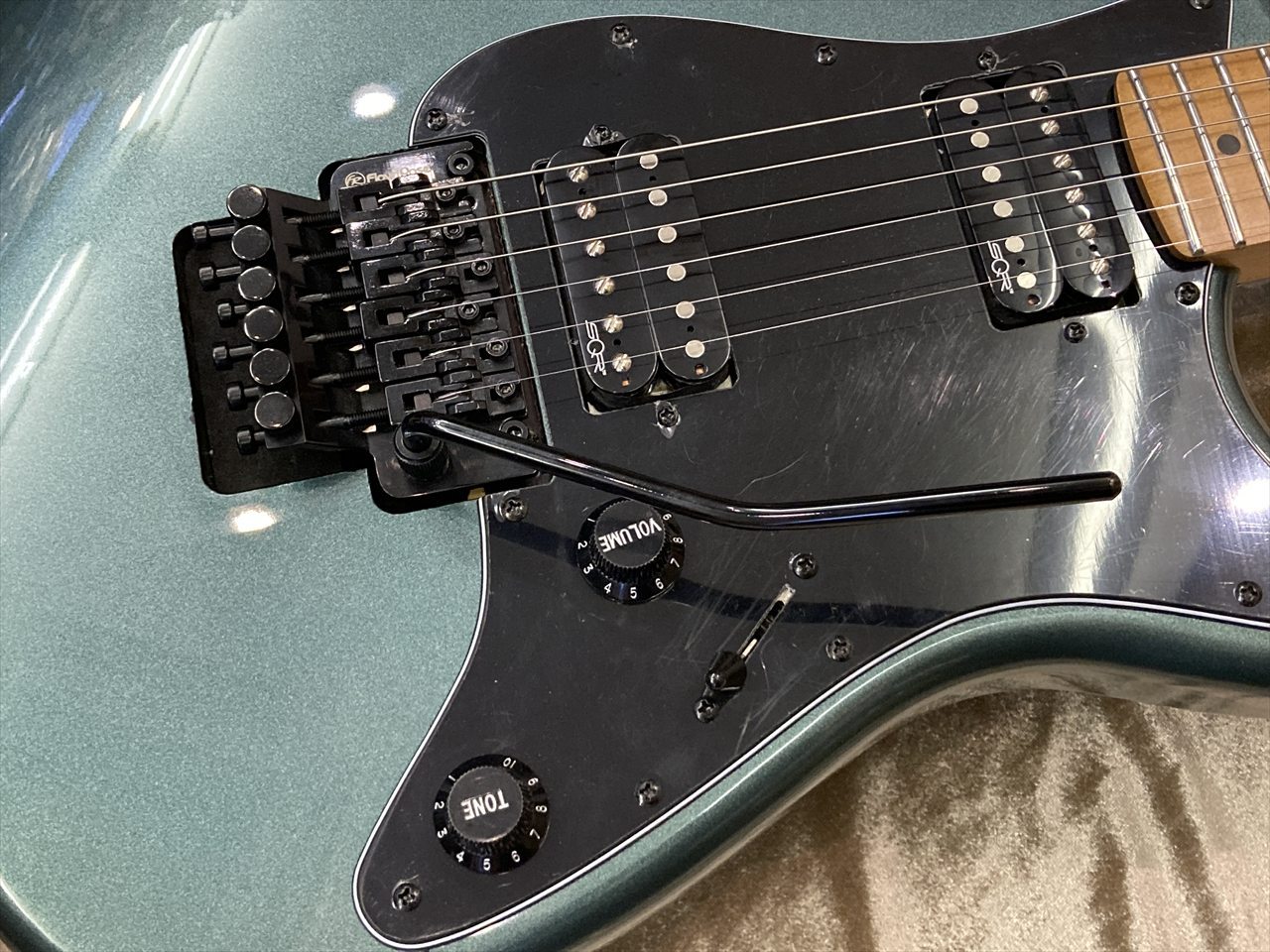 Squier by Fender Contemporary Stratocaster HH FR Roasted Maple