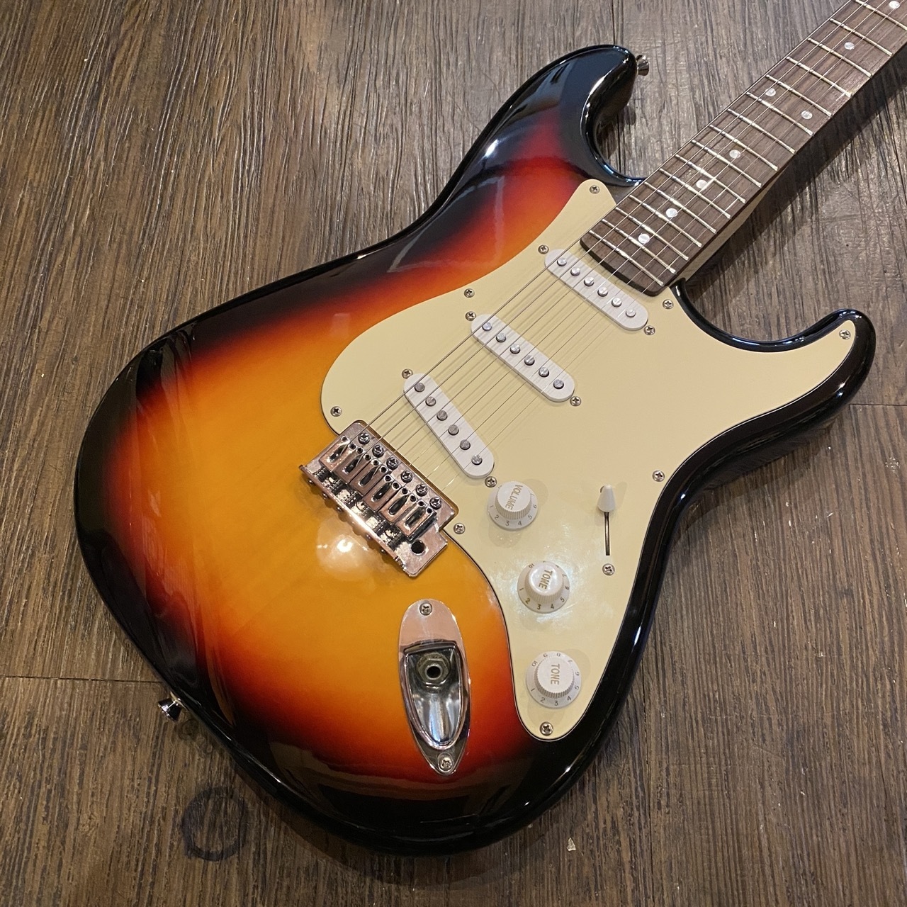 FERNANDES LE-1Z 3S Electric Guitar（中古/送料無料）【楽器検索