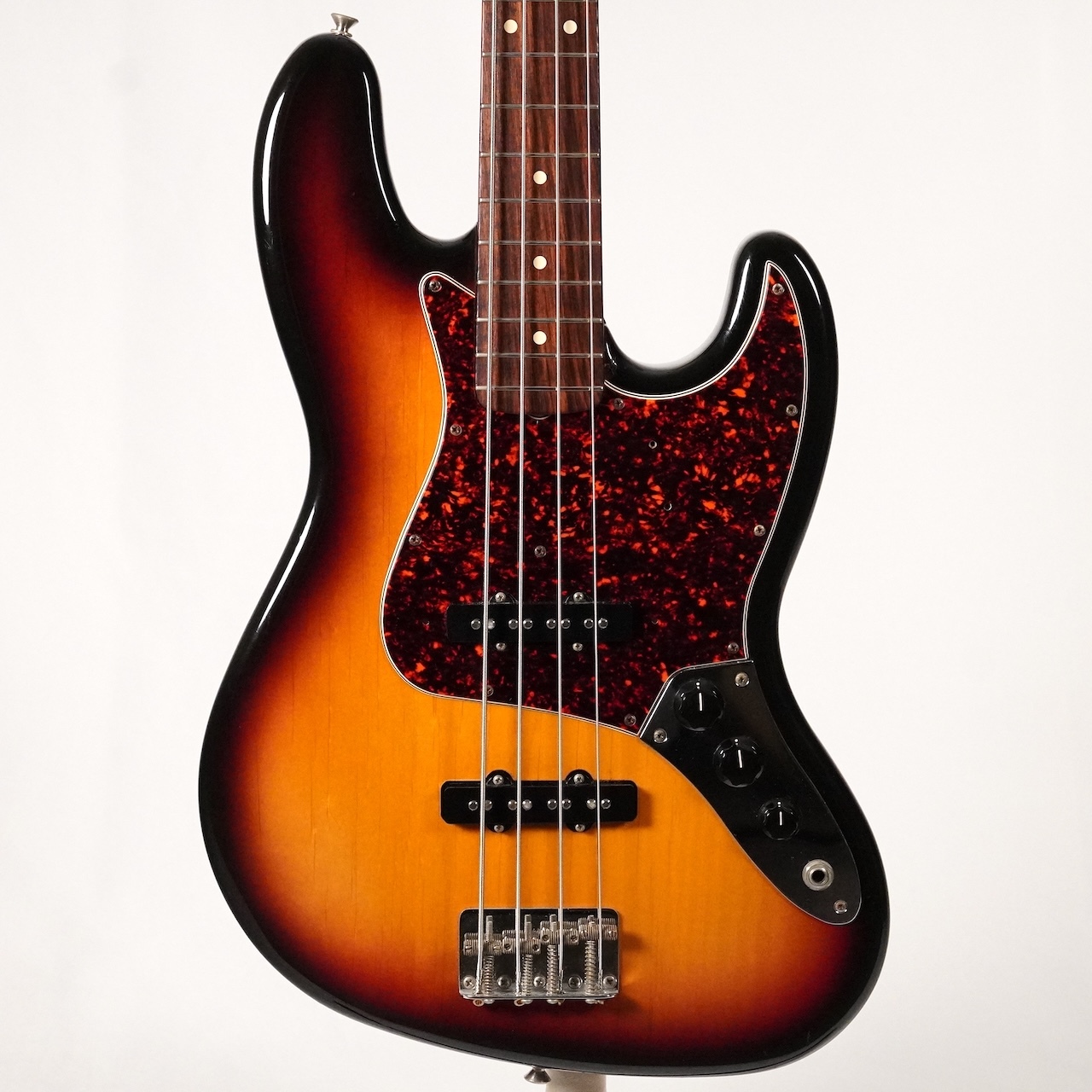 Fender American Vintage 62 Jazz Bass -3 Color Sunburst