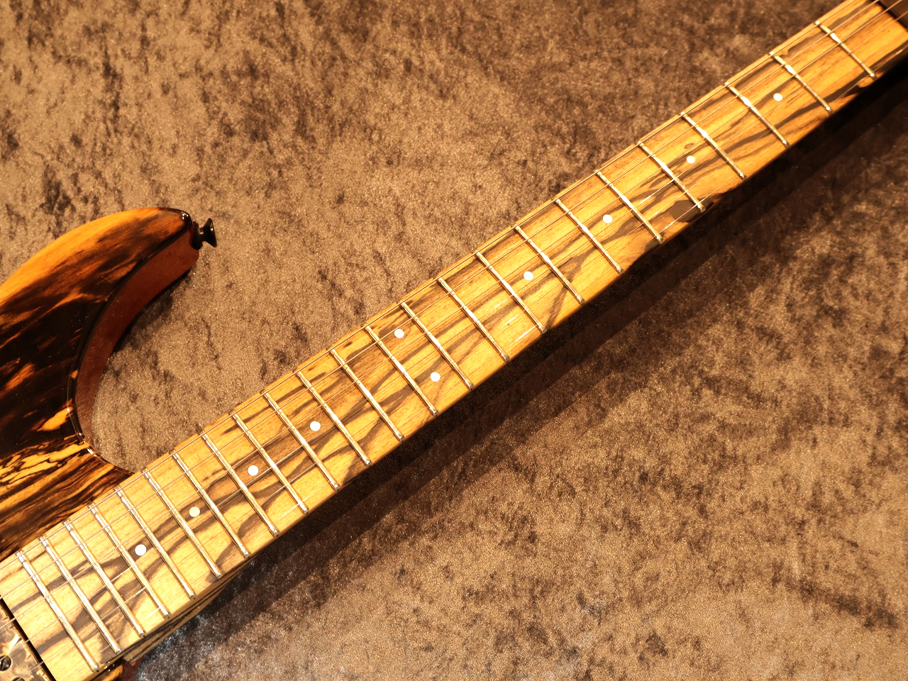 Koca Guitars Custom Order Light DC Pale Moon Ebony Top/H.Maho Back