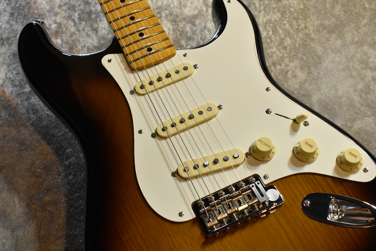 Fender Eric Johnson 1954 Virginia Stratocaster 2-Color Sunburst