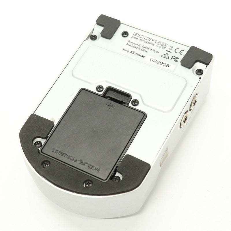 ZOOM A3 / Pre-Amp & Effects for Acoustic Guitar 【心斎橋店】（中古