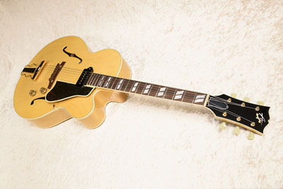 Archtop Tribute AT350 Classic（新品）【楽器検索デジマート】