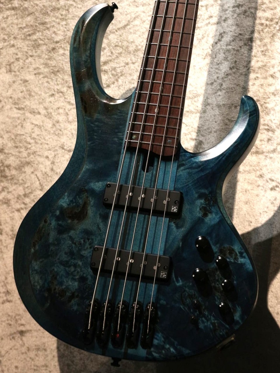 ibanezエレキベース 4弦 ブラック/ブルー Ibanez Gio GSR280QA-TMS アイバニーズ 4弦エレキベース 入門13
