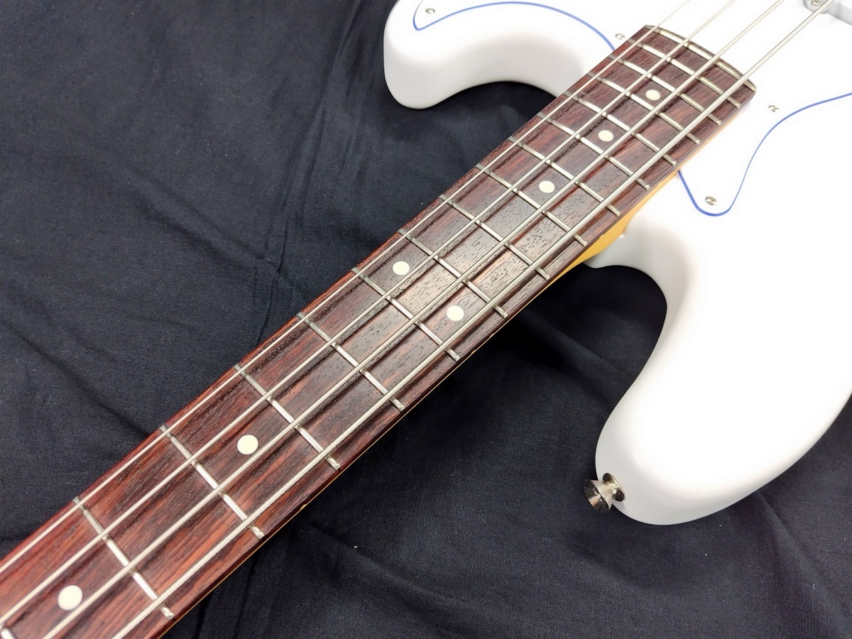 Fender Made in Japan Limited Hybrid II Jazz Bass Blanc