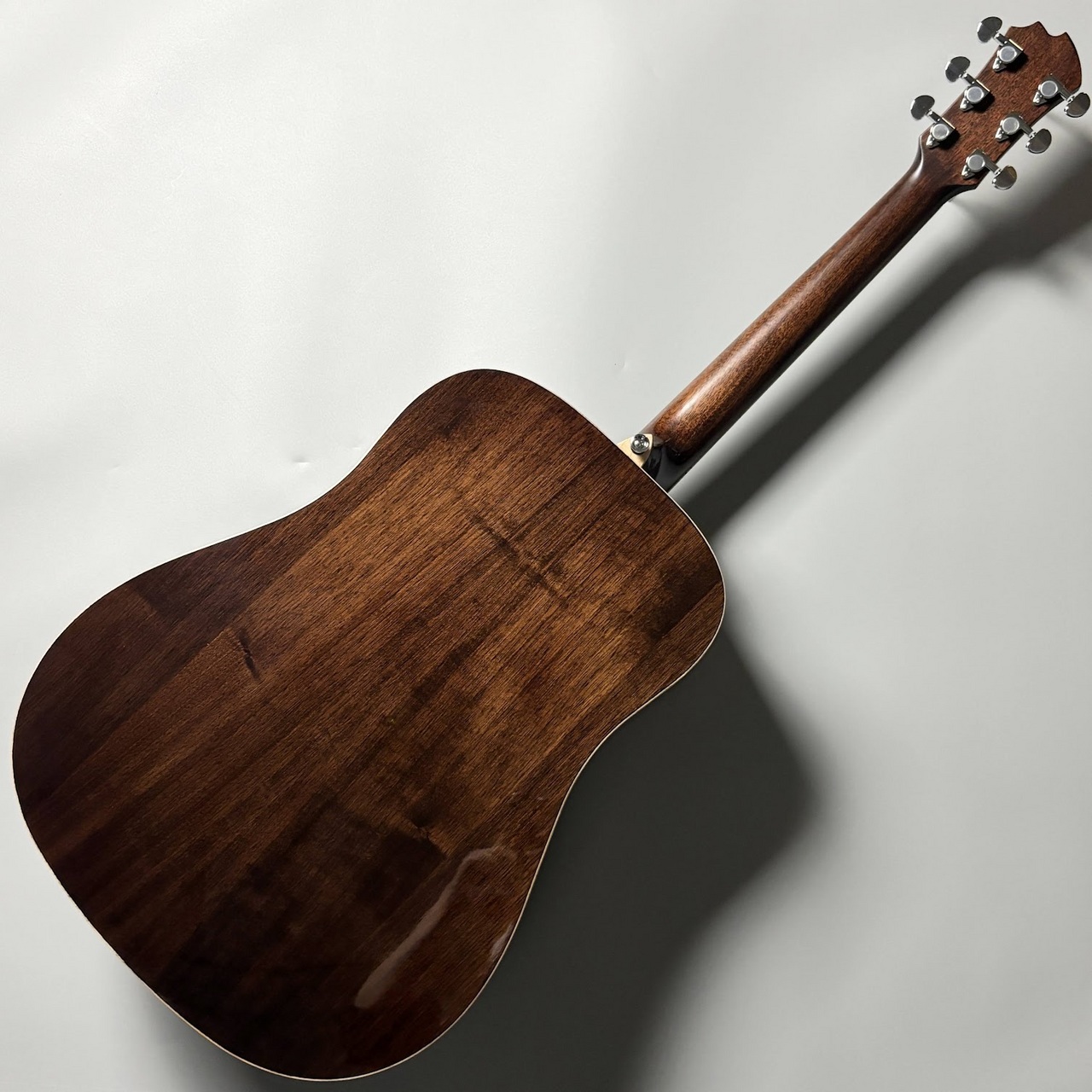 James J-500L VNT エレアコ アジャスタブルサドル搭載 簡単弦高調整