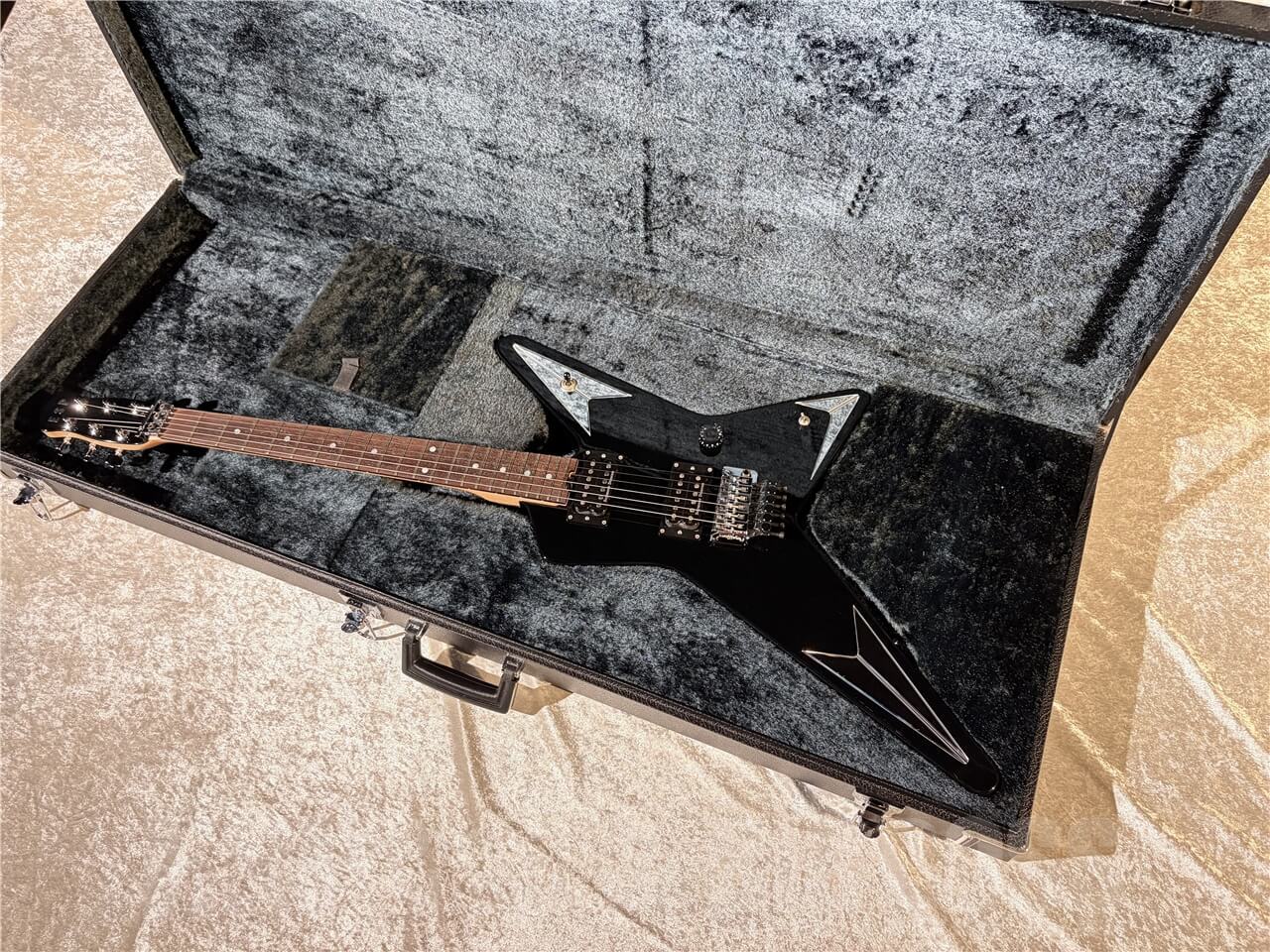 ESP RANDOM STAR -THE BLACK STAR-（中古/送料無料）【楽器検索