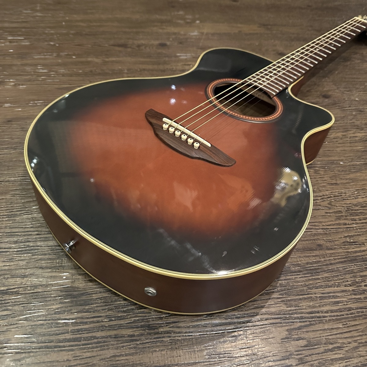YAMAHA APX-4A-SPL エレアコースティックギター 美品 ヤマハ YAMAHA APX-4A-SPL エレアコースティックギター 美品 ヤマハ