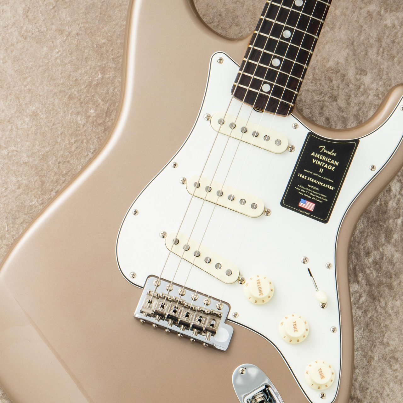 Fender American Vintage II 1965 Stratocaster -Shoreline Gold Fender American Vintage II 1965 Stratocaster -Shoreline Gold