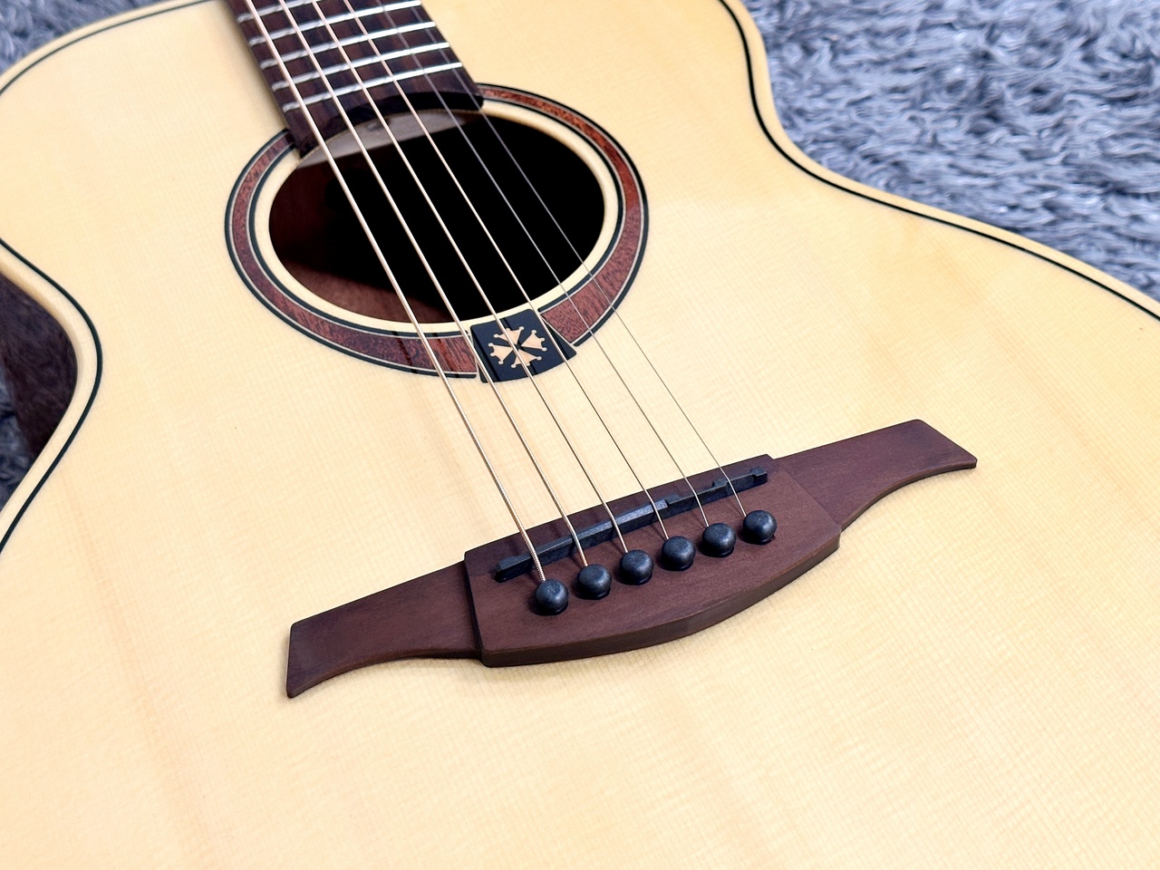 LAG Guitars TRAVEL-SP -Escapade Series- 【コンパクトサイズ】【600mmスケール 】（新品特価/送料無料）【楽器検索デジマート】