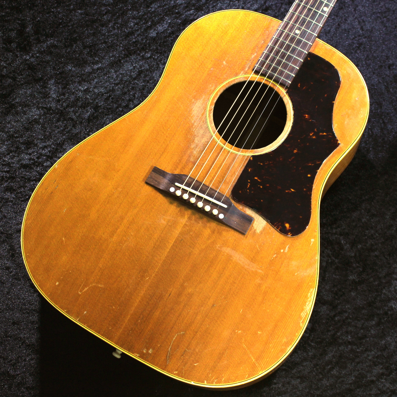 値下げビンテージ品　1966年製　Gibson J-50 　メンテナンス済 Gibson 【ビンテージ】【枯れたサウンド】【演奏可能な状態】1956 J-50