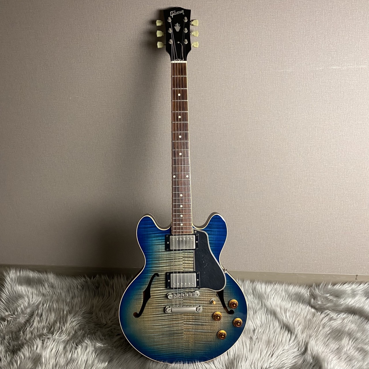 Gibson Cumstom Shop製 CS-336 美品！ Gibson Custom Shop CS-336 Figured Top -Indigo Blue Burst