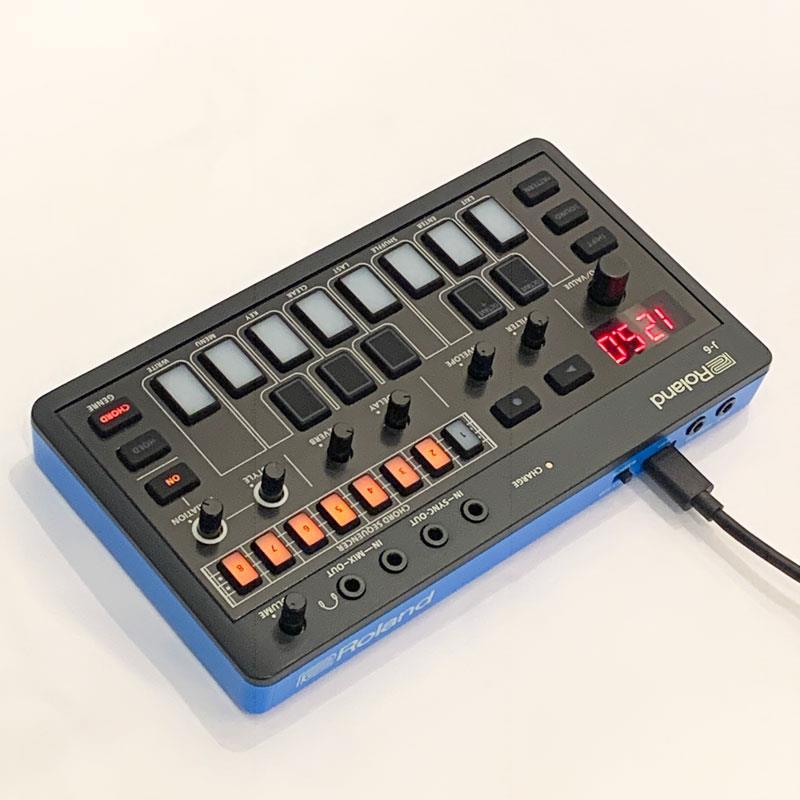 Roland USED 中古 J-6 CHORD SYNTHESIZER (AIRA Compact) ローランド