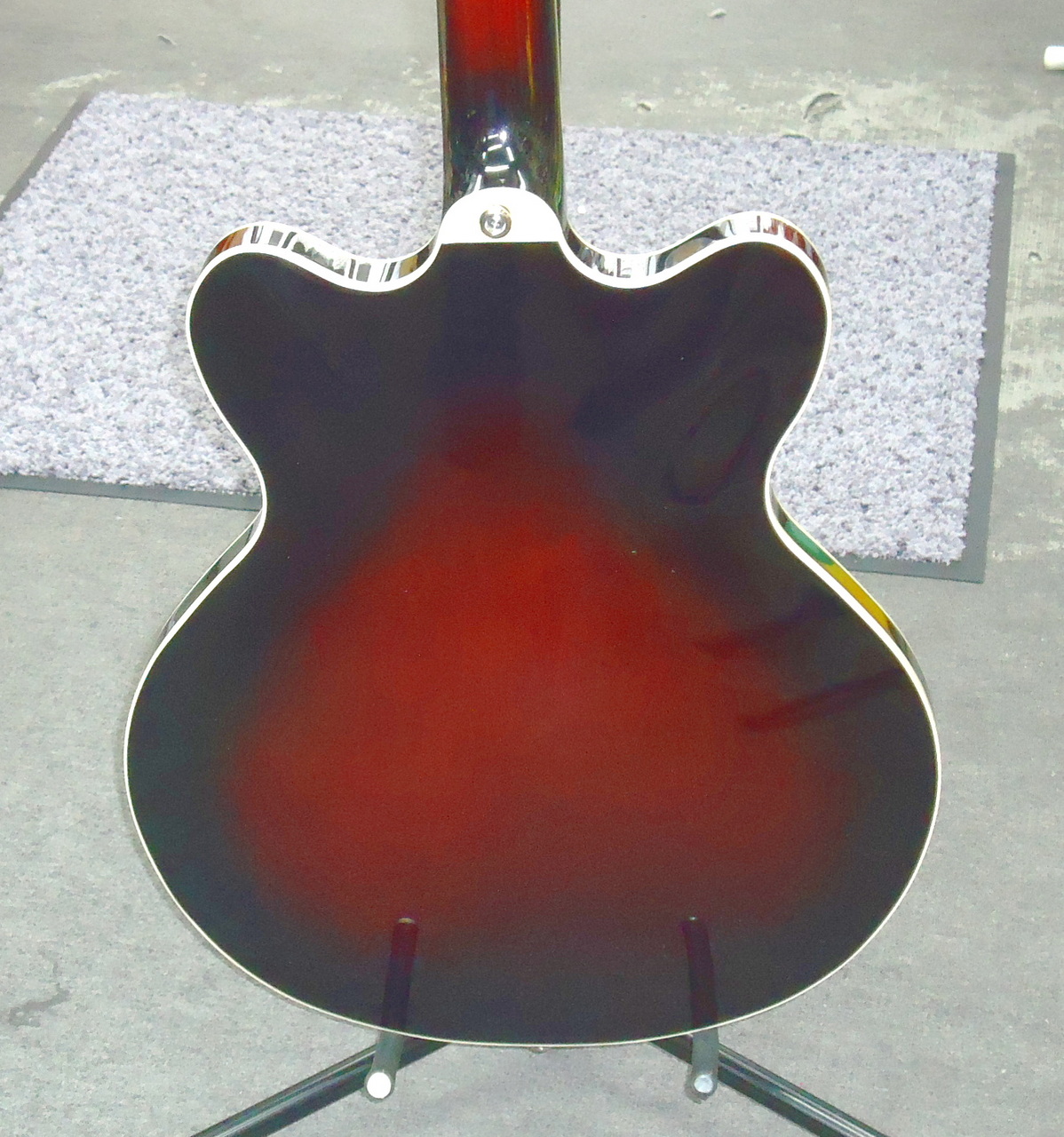 Hofner Verythin Bass CT-Long Scale HCT-500/8-DC セミアコベース