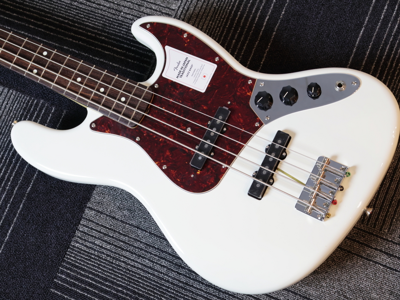 Fender Made in Japan Traditional 60s Jazz Bass -Olympic White