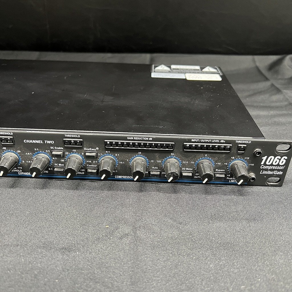 値下げします）動作品 dbx 1066 ゲート/コンプレッサー/リミッター dbx 1066 / Compressor/Limiter/Gate 【梅田店】（中古）【楽器