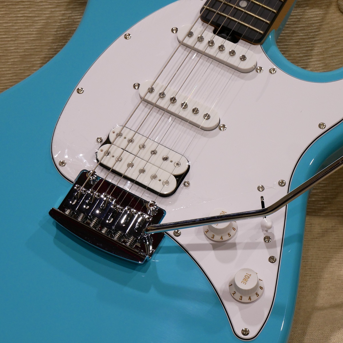 Sterling by MUSIC MAN Intro Series Cutlass CT20HSS-ELB-A1