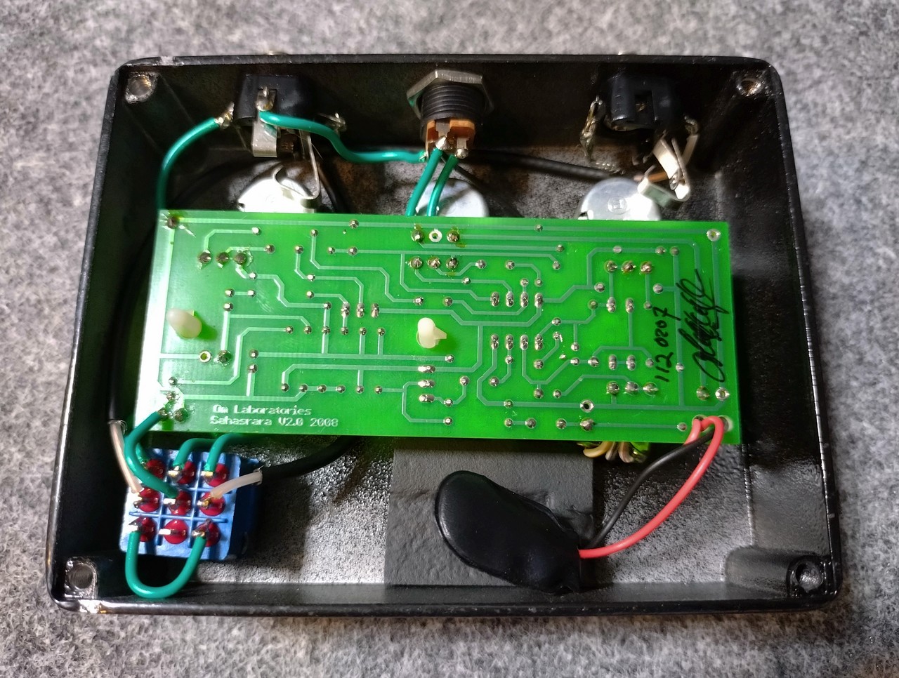 ギター SAHASRARA overdrive OM Laboratories Sahasrara Overdrive｜平野楽器 ロッキン