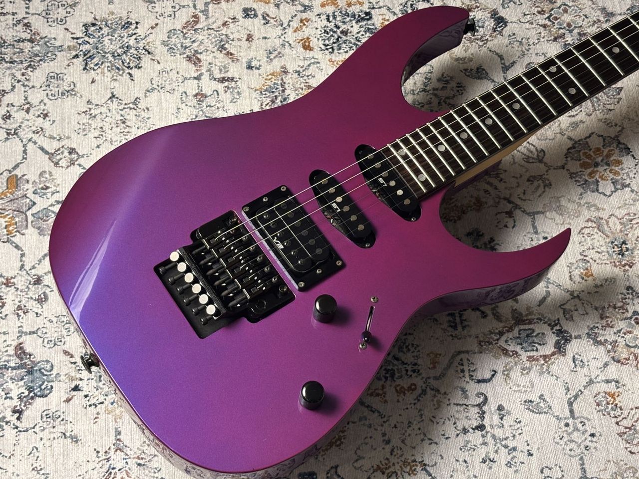 90年製 Ibanez RG560 PN Purple Neon エレキギター Ibanez RG560 Purple Neon（中古/送料無料）【楽器検索デジマート】