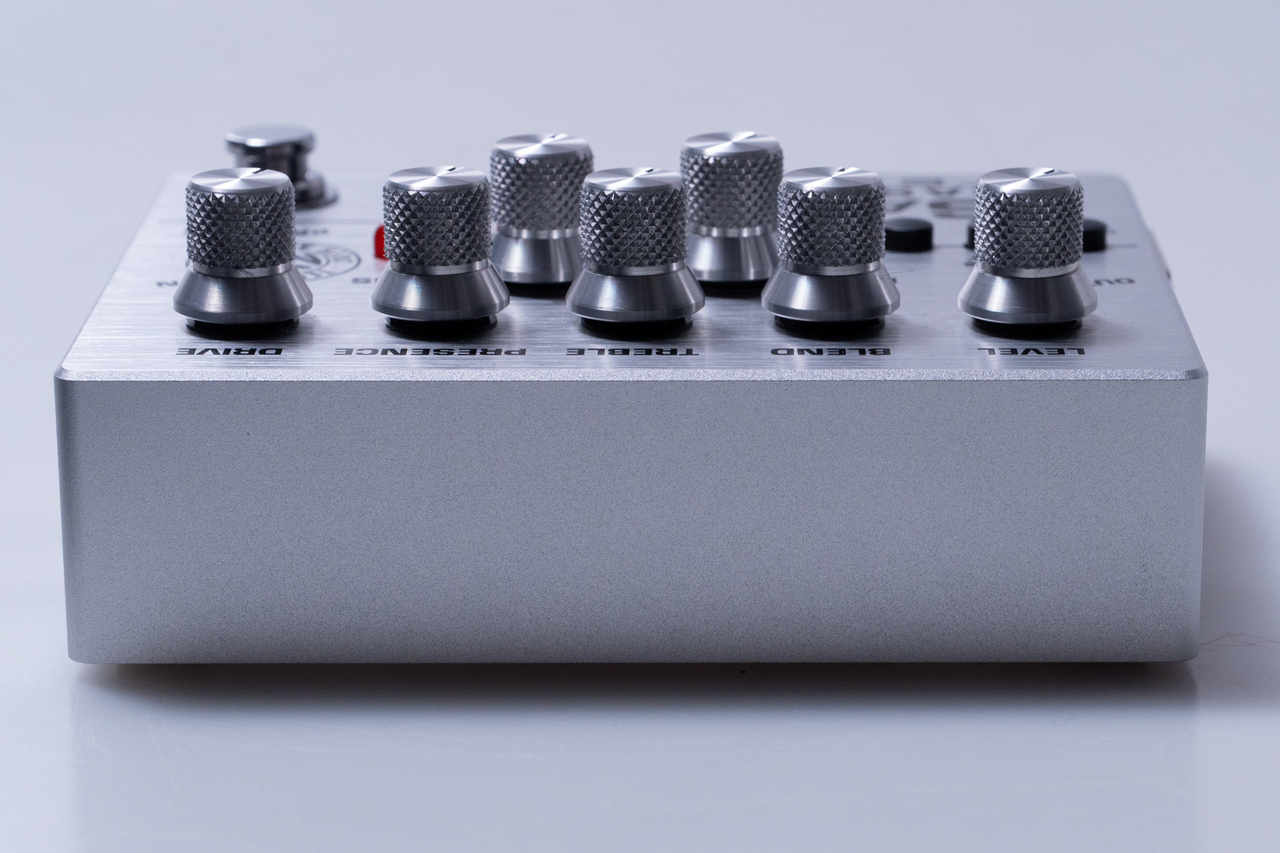 TECH21 SANSAMP BASS D DI V2 限定　30th Amazon.com: Tech 21 SansAmp Bass Driver DI 30th-anniversary