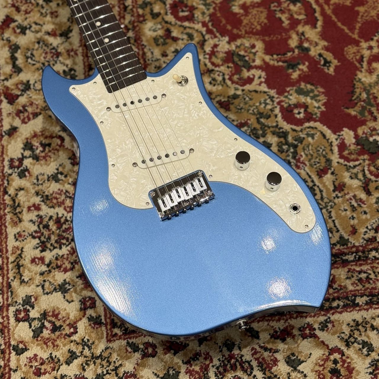 【美品】Vanzandt TLVR2 Lake Placid Blue ギター Vanzandt TLV-R2 P-90 Lake Placid Blue 商品紹介 - ドクターMusic