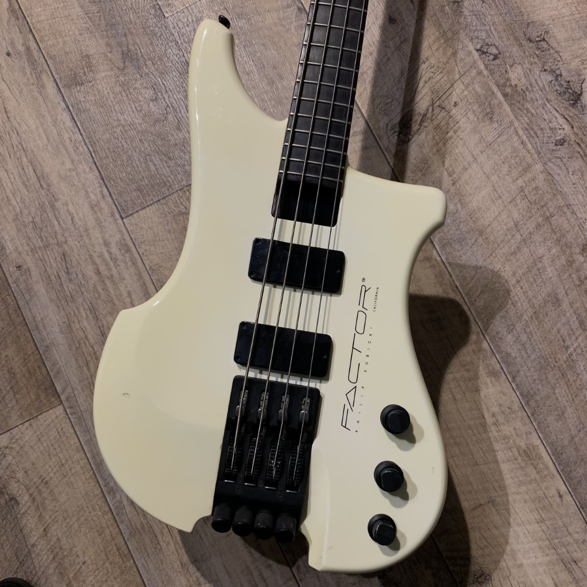 20Plyメイプル指板PHILIP KUBICKI Factor Bass 89's non adjuster 24F