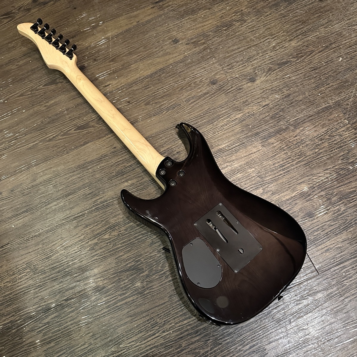 Fernandes FR-75？ ギター 2本まとめ Fernandes FR-75？ ギター 2本まとめ 80s ビジュアル系流行った