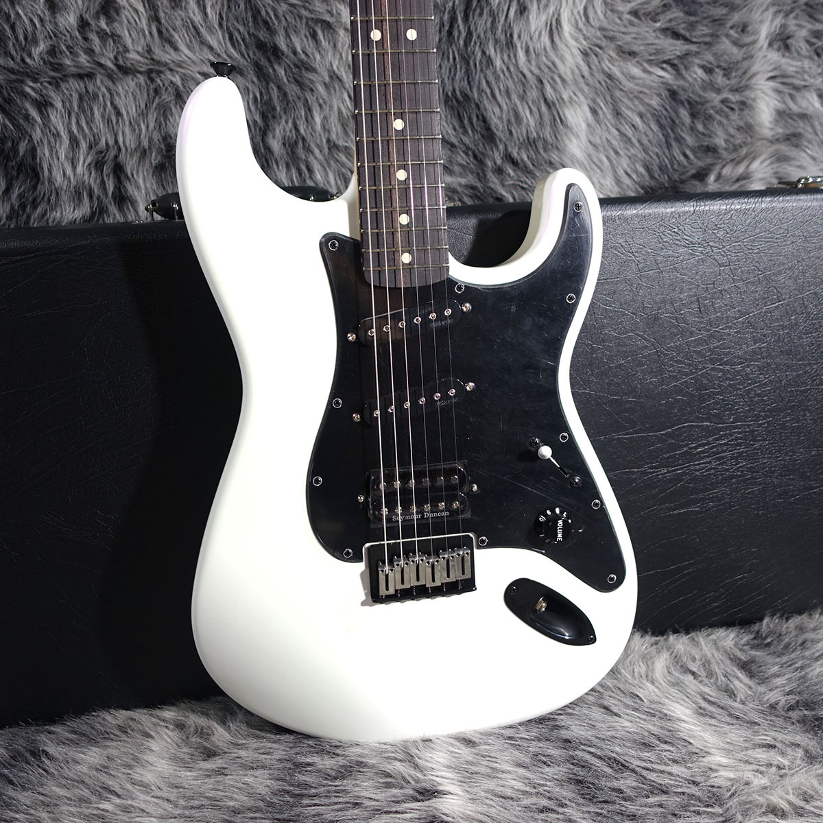 Charvel Jake E Lee USA Signature Pearl White with Lavender Hue