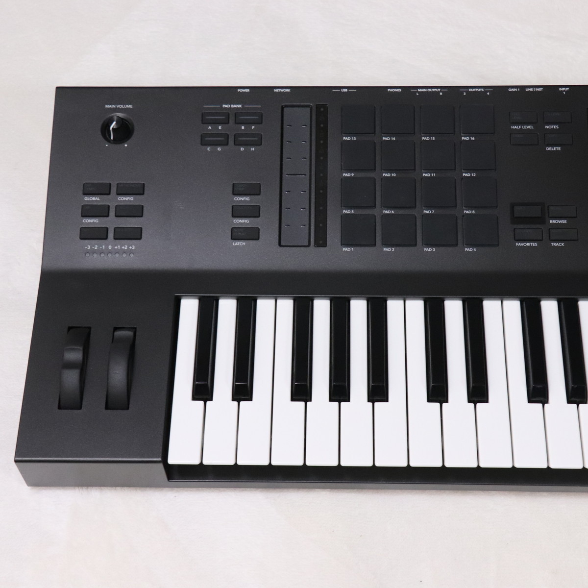 AKAI MPC KEY 61 【梅田店】（中古/送料無料）【楽器検索デジマート】
