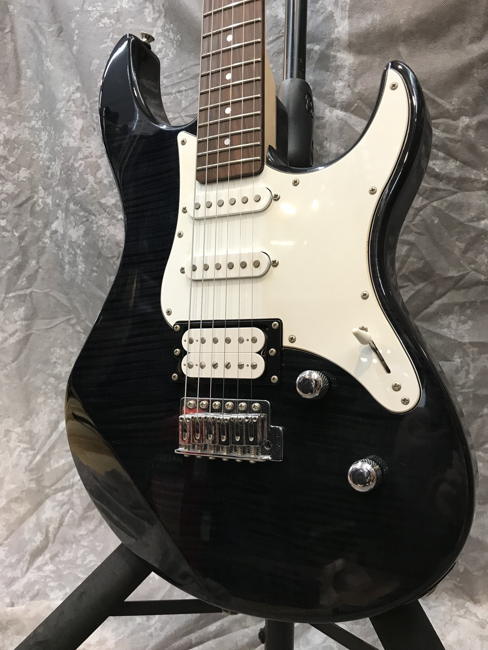 YAMAHA PAC212VFM