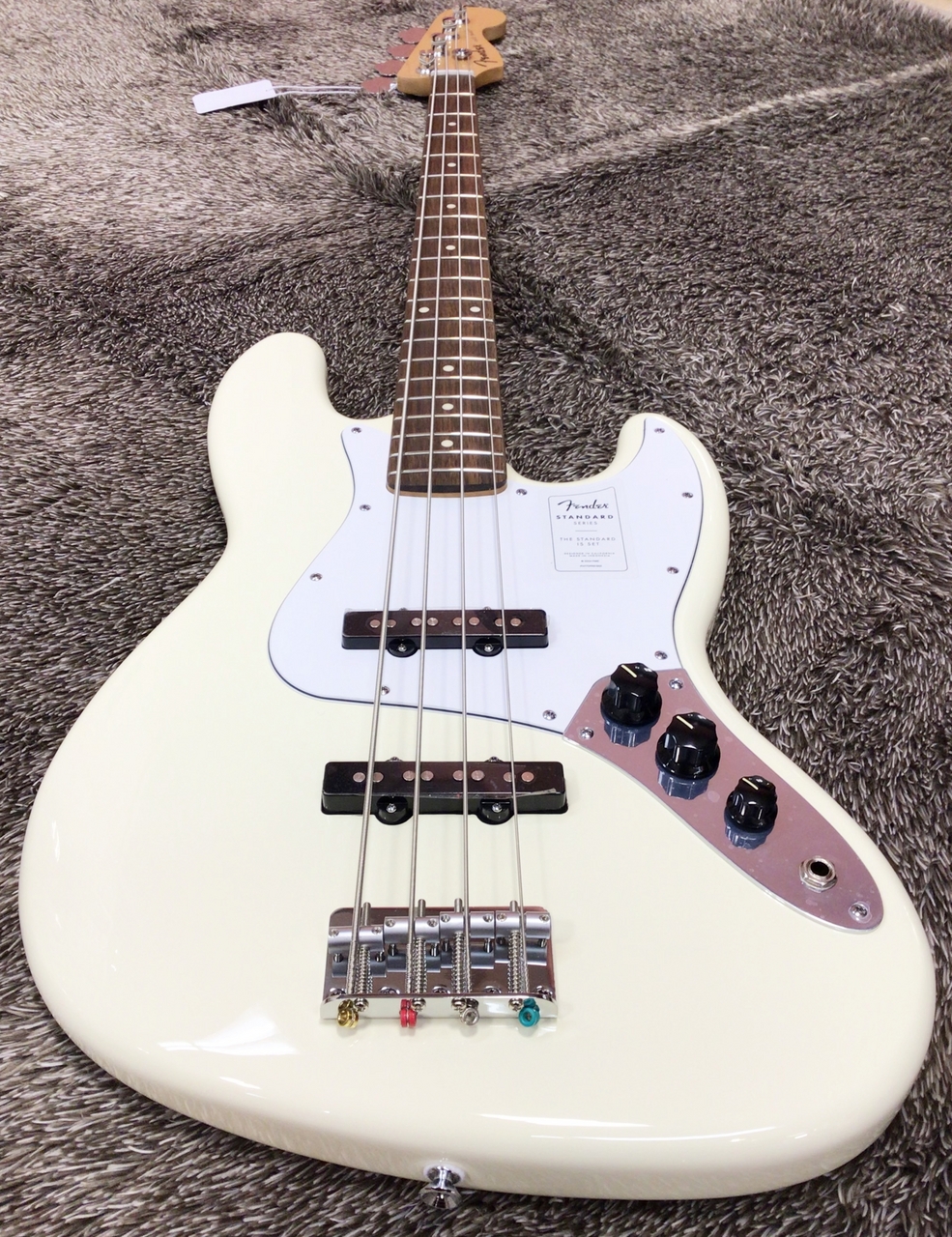 Fender Standard Jazz Bass, Olympic White【Fenderジャズベ 新