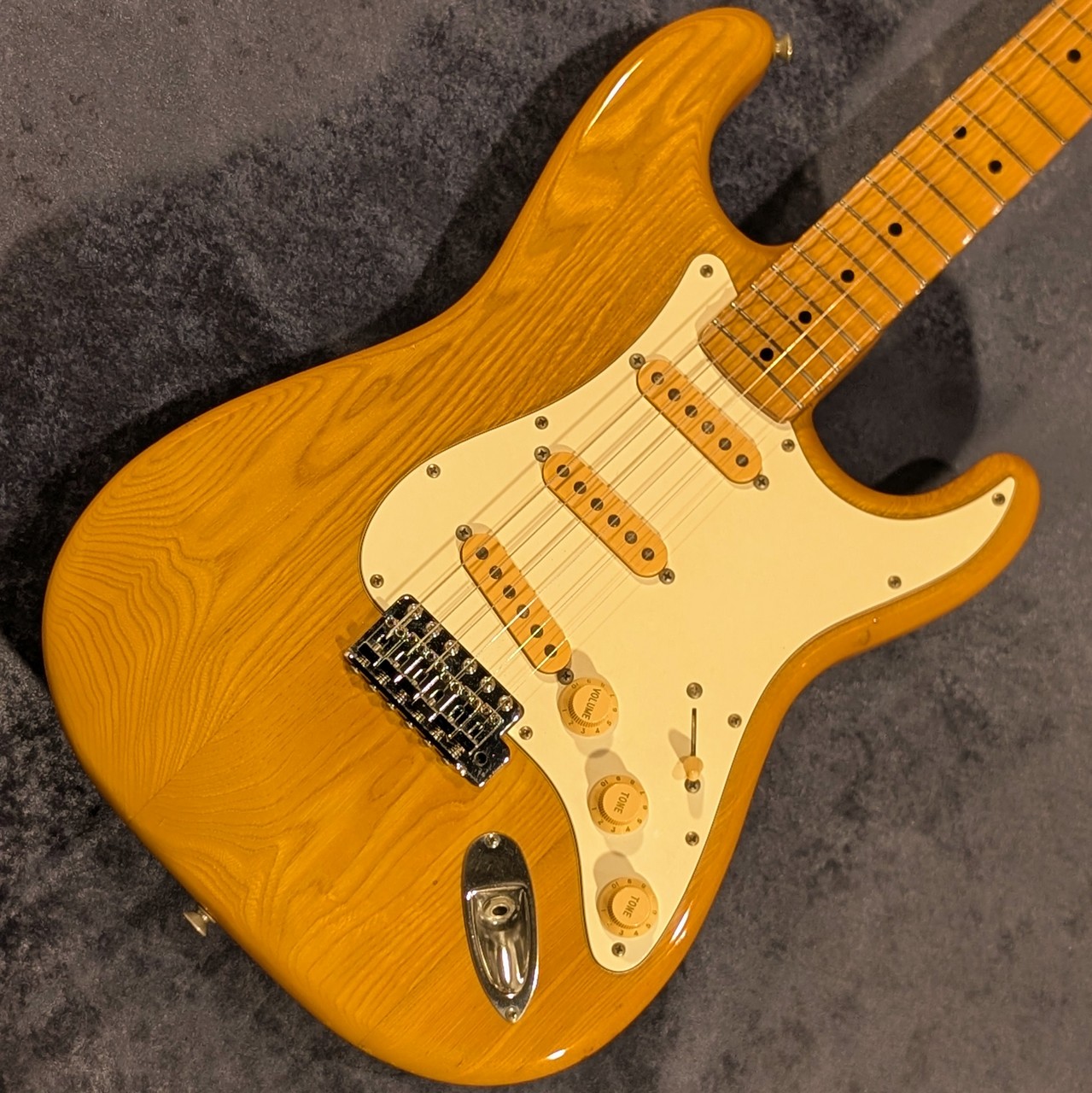 FENDER JAPAN ST72-75ネックEシリアル