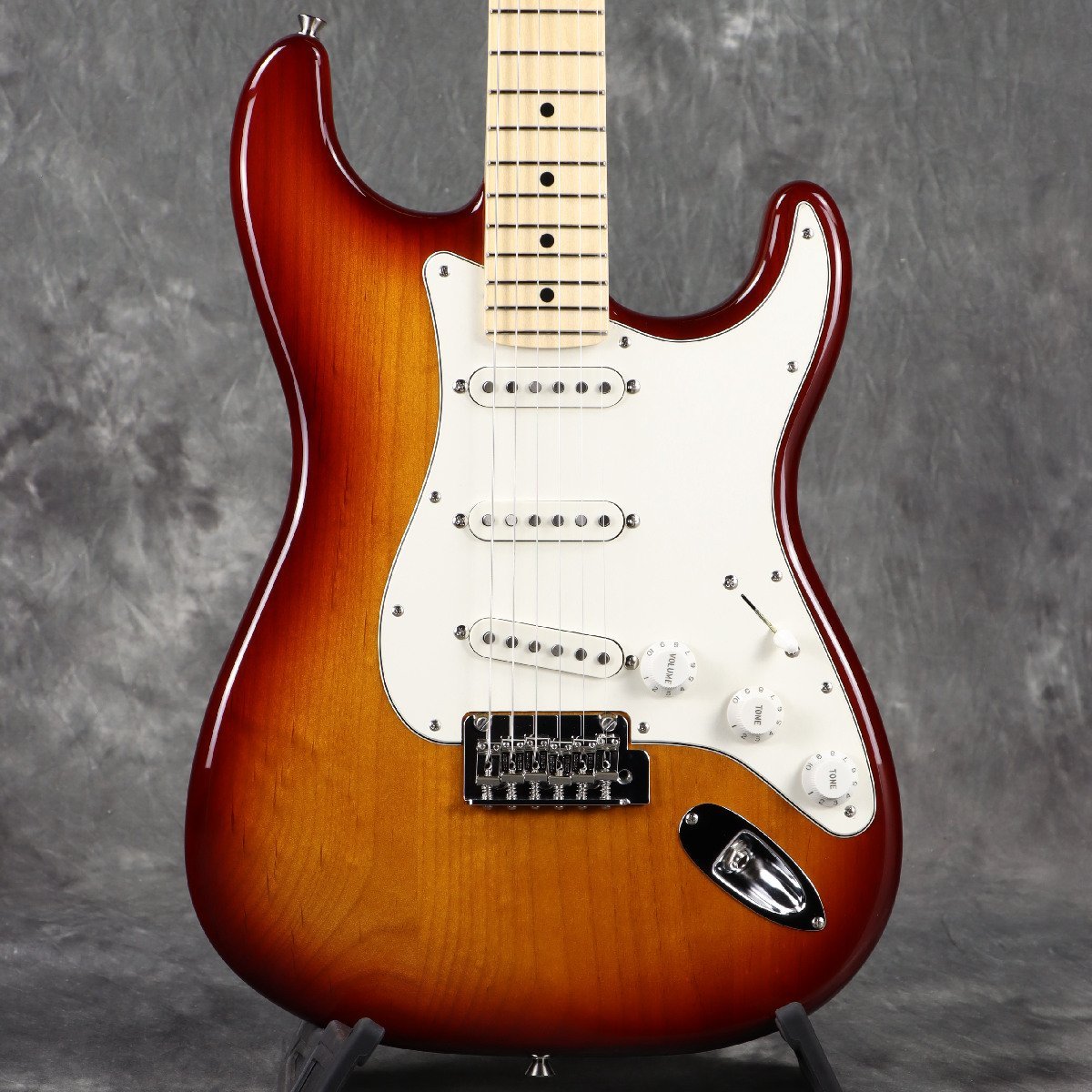 Fender MIJ Hybrid II FSR Collection Hybrid II Stratocaster Sienna