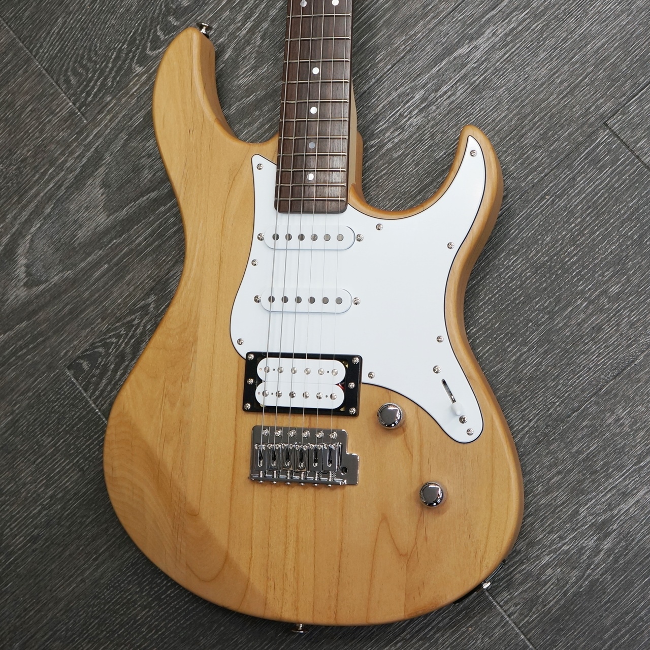 ギター YAMAHAPACIFICA112V/YNS Amazon.co.jp: ヤマハ YAMAHA エレキギター パシフィカ