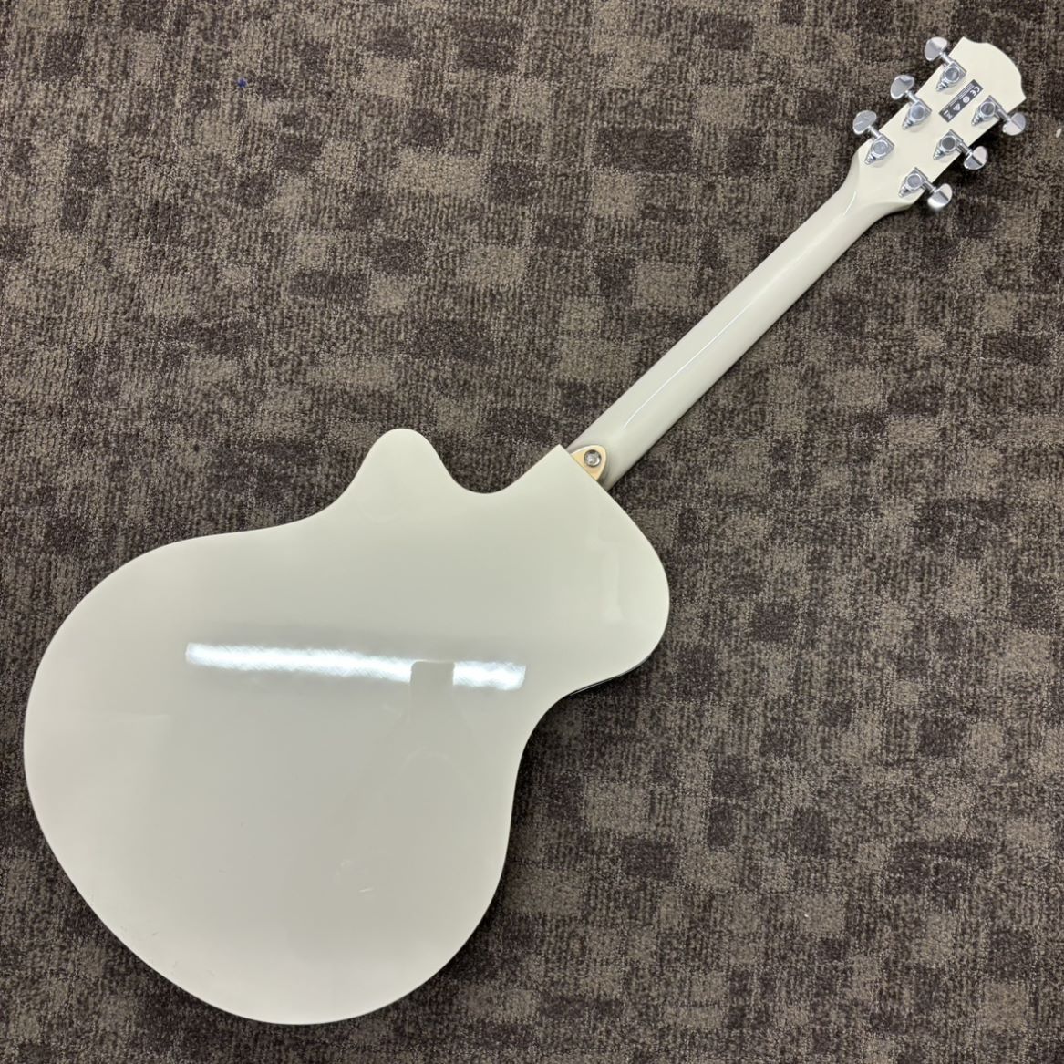 YAMAHA APX600 VW (ビンテージホワイト) エレアコギター（新品